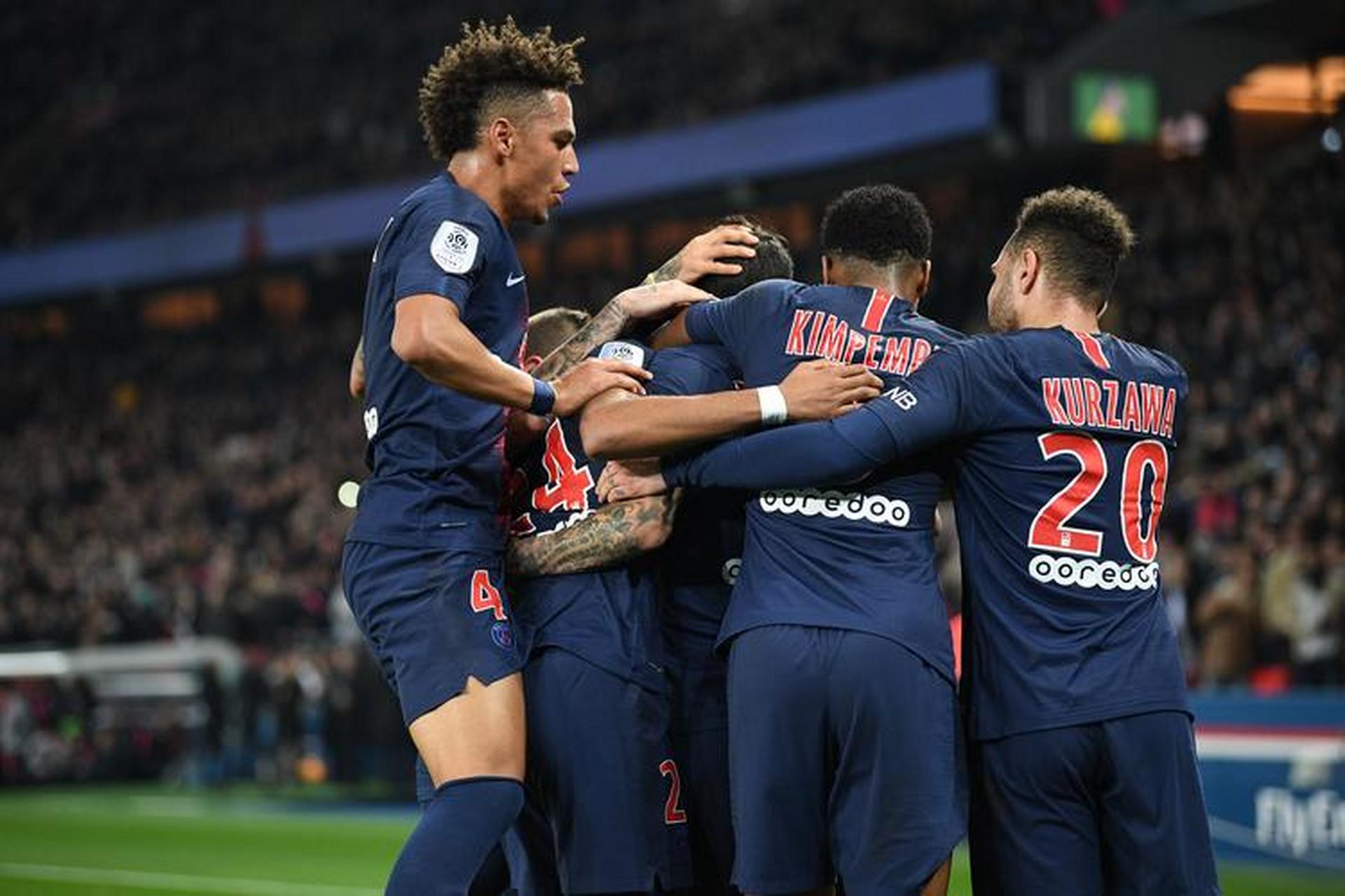 包含巴黎圣日耳曼客场击败对手，豪取四连胜的词条