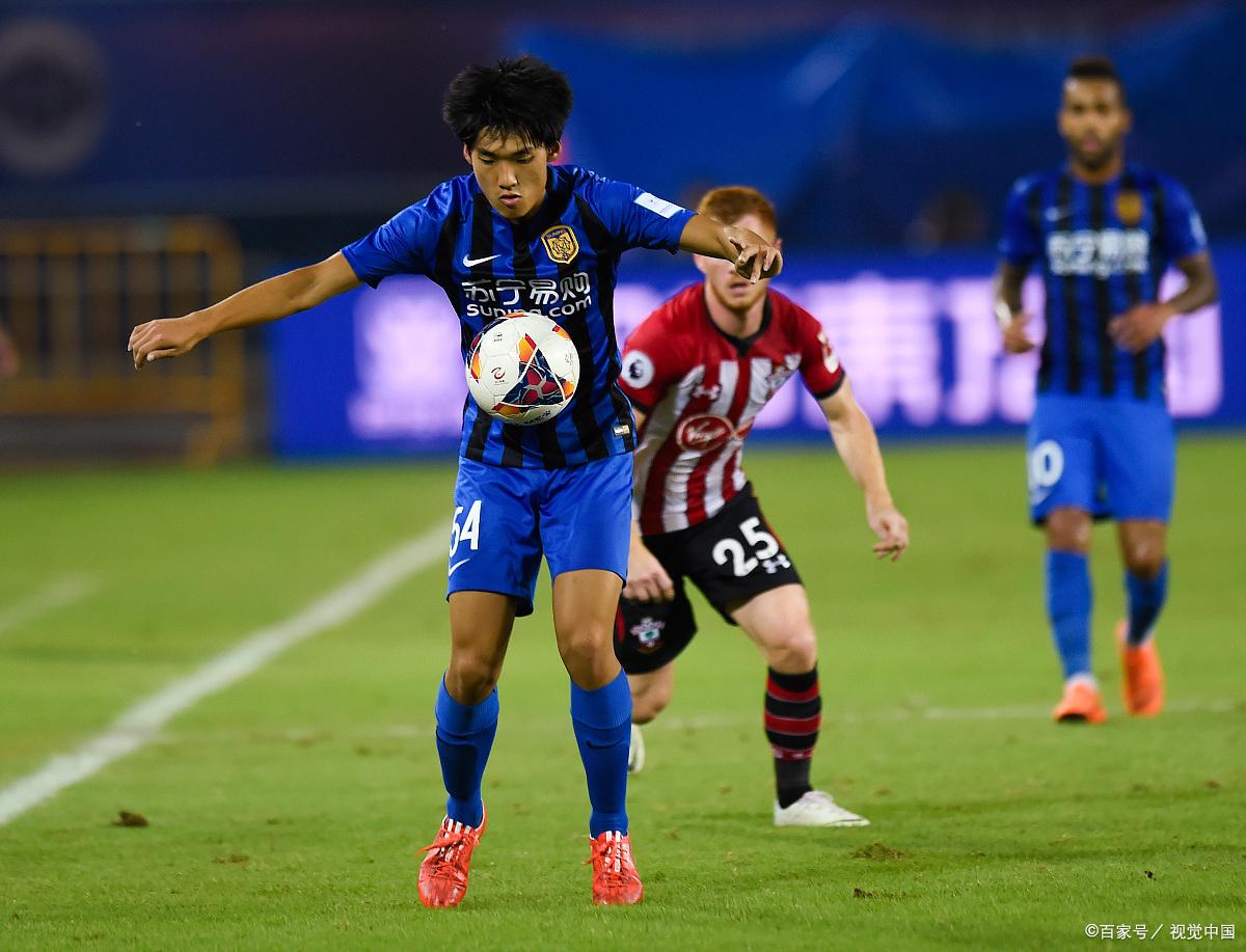 里尔队再次战胜对手，稳固在积分榜前列，继续追赶领先者的简单介绍