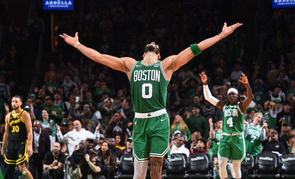 斗篷再续篮球传奇,凯尔特人队将再追梦总冠军的简单介绍 斗篷再续篮球传奇,凯尔特人队将再追梦总冠军的简单介绍