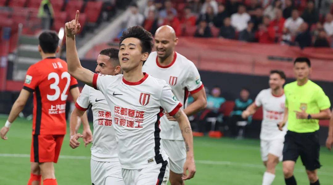 关于马德里竞技后防坚不可摧,稳固防线稳守不败的信息 关于马德里竞技后防坚不可摧,稳固防线稳守不败的信息