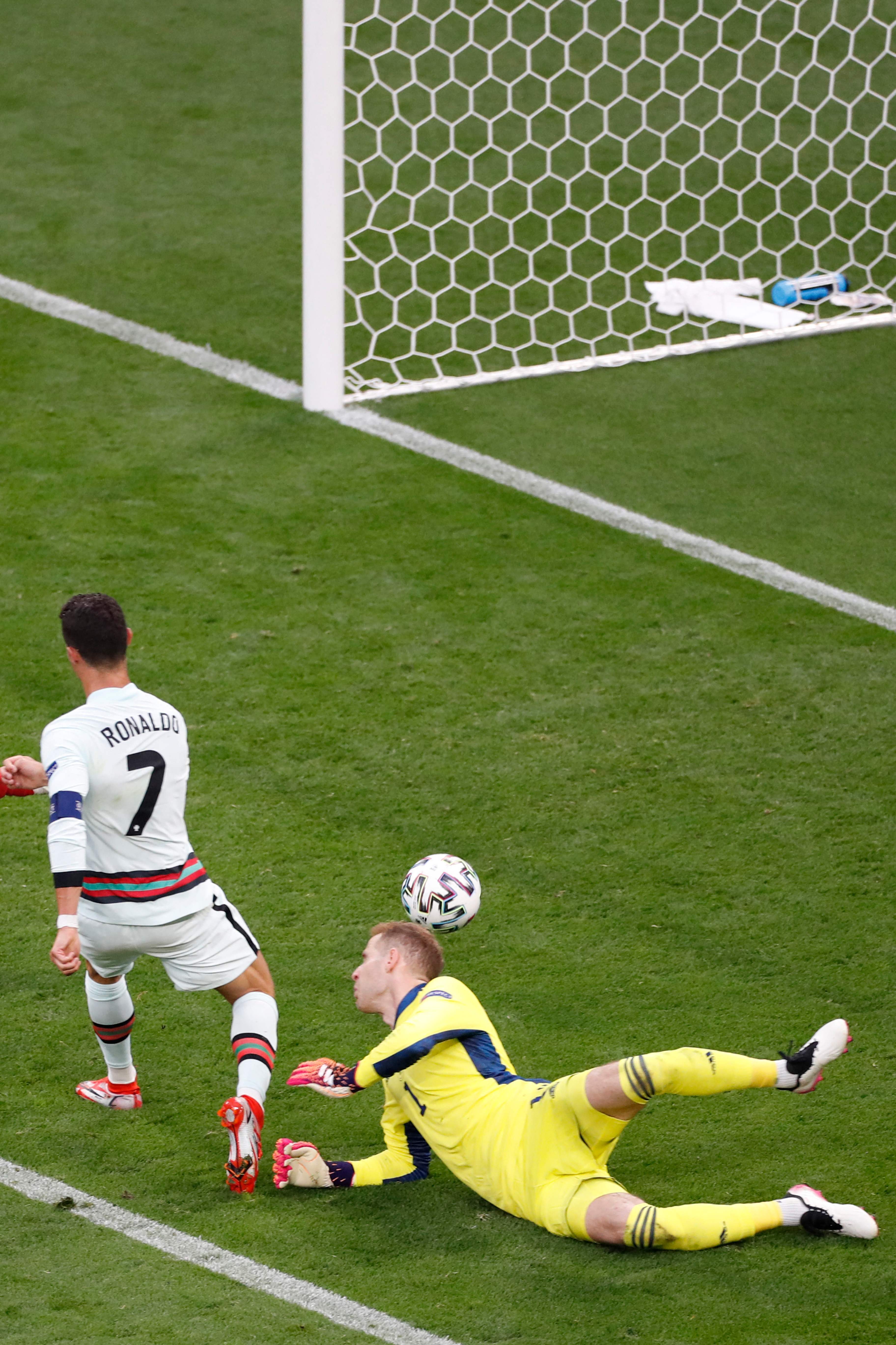 匈牙利兵发欧洲赛打破强队围剿 匈牙利兵发欧洲赛打破强队围剿