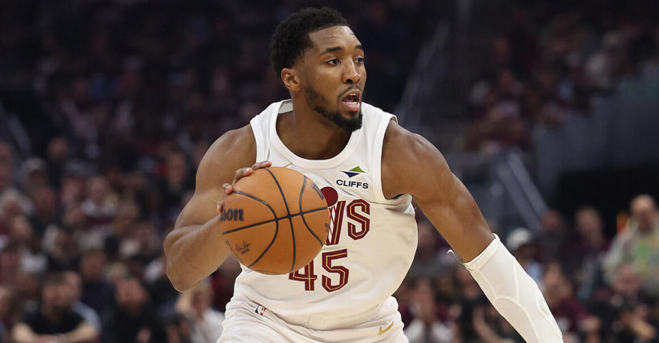 米切尔受伤独行侠遭遇失利，火箭队期待重返正轨