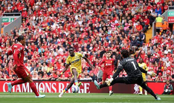 阿拉斯卡奇克绝杀纽卡斯尔,英超保级形势扑朔迷离的简单介绍 阿拉斯卡奇克绝杀纽卡斯尔,英超保级形势扑朔迷离的简单介绍