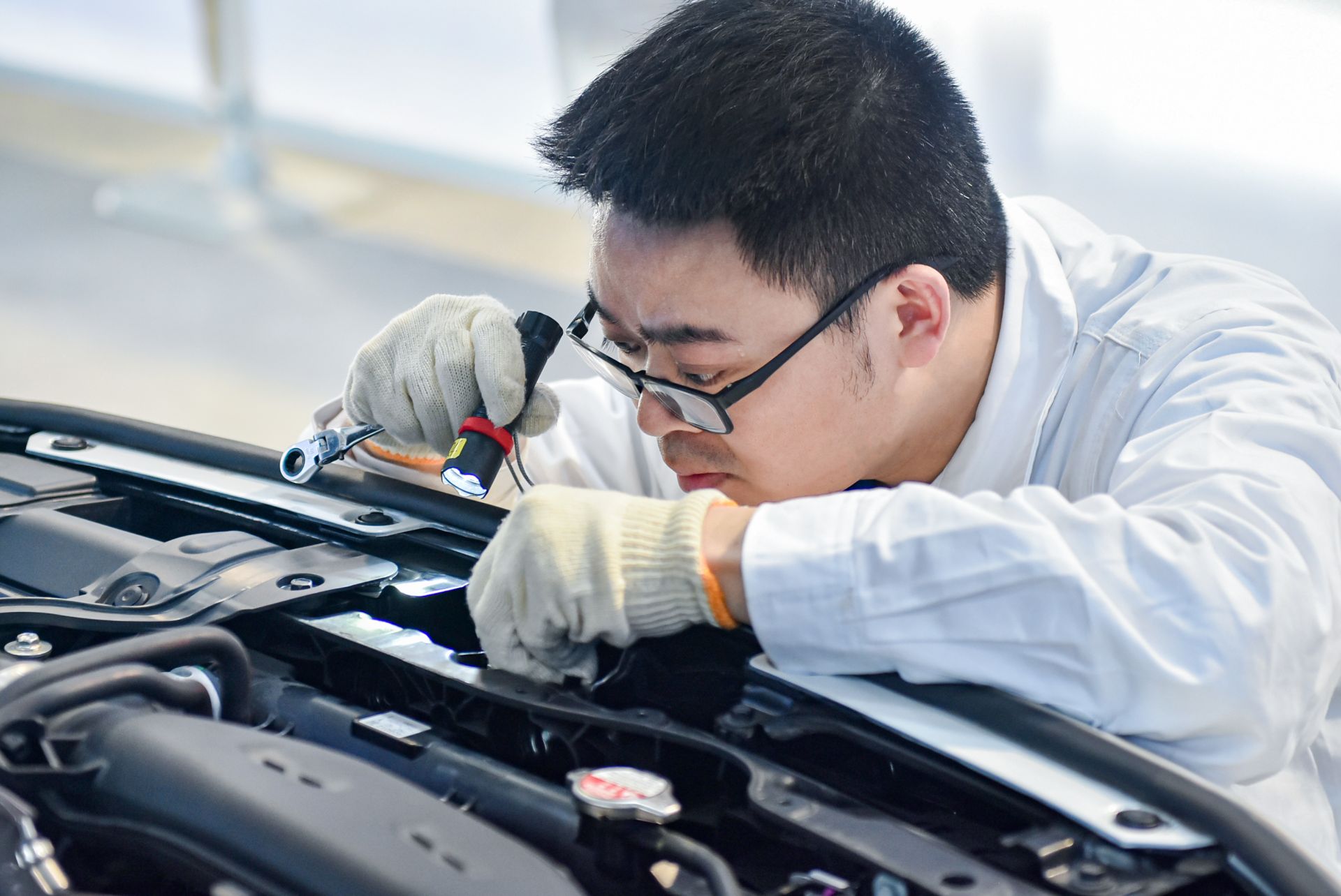 包含热烈角逐,选手全神贯注争分夺秒的词条 包含热烈角逐,选手全神贯注争分夺秒的词条
