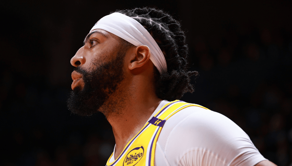 开云体育在线-竞争激烈！双方展开搏击华山之巅的简单介绍