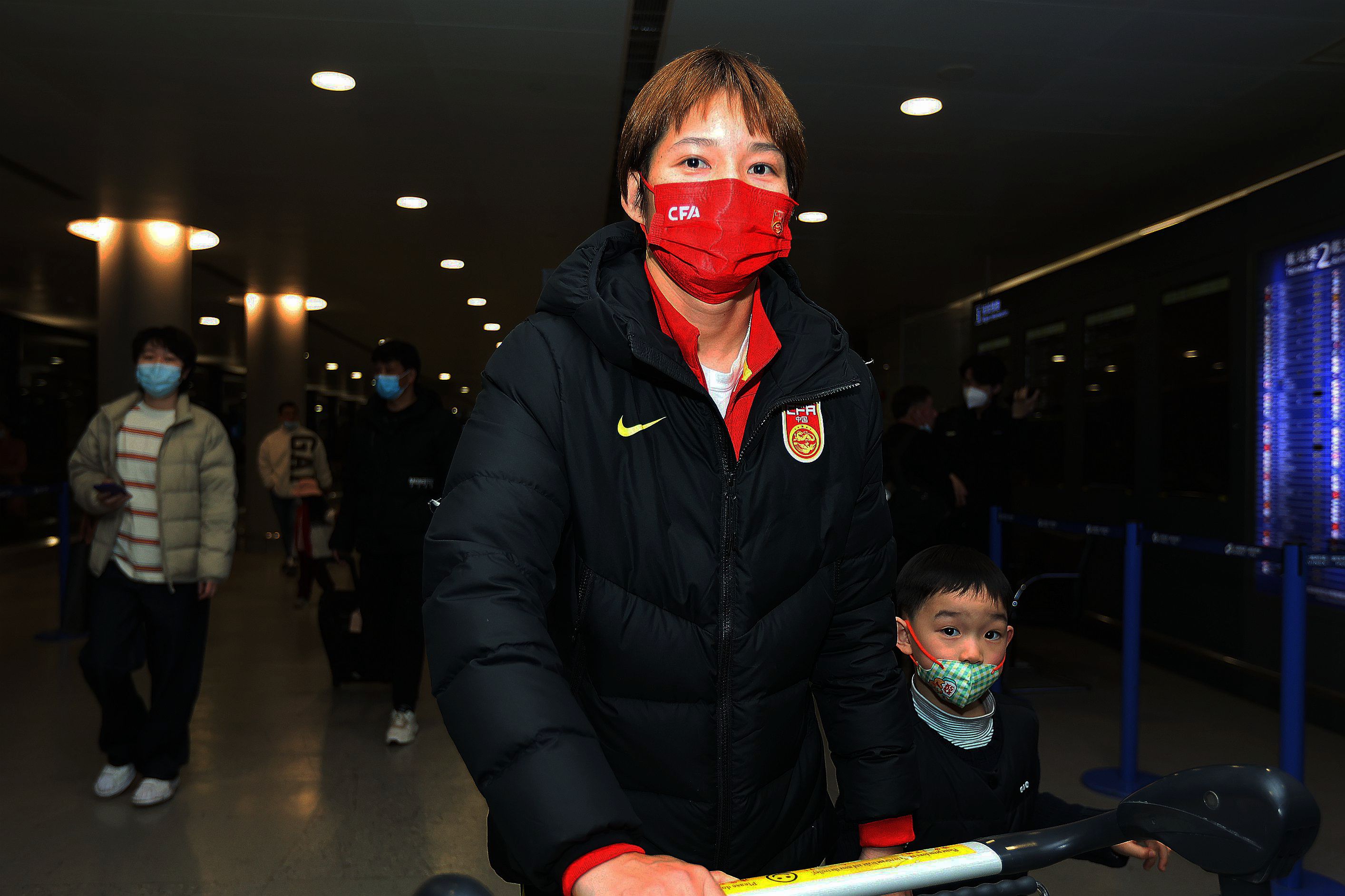 包含西班牙选手备战策略明智，备战工作有条不紊的词条