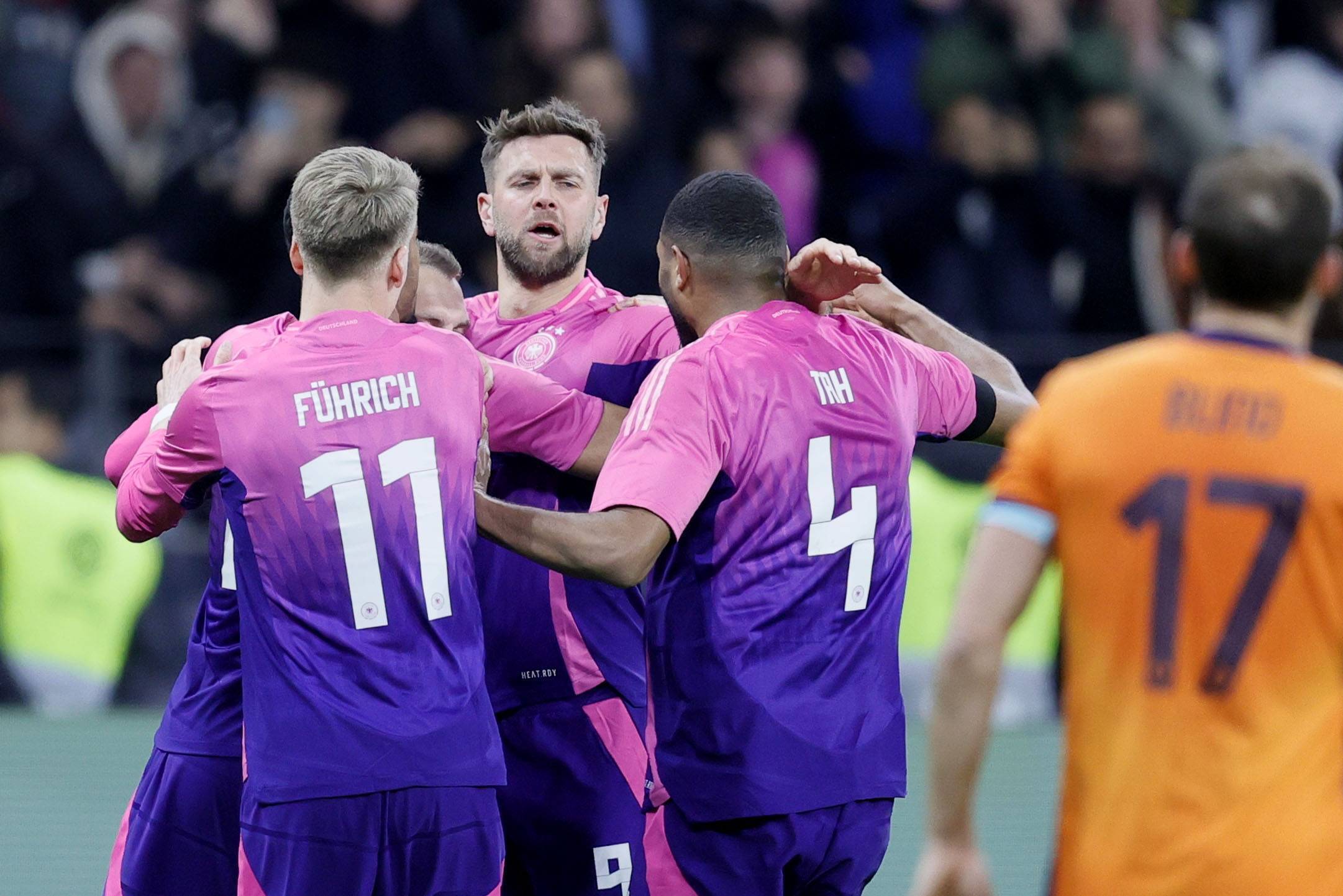 波兰全场沦陷，遗憾出局欧洲杯强的简单介绍