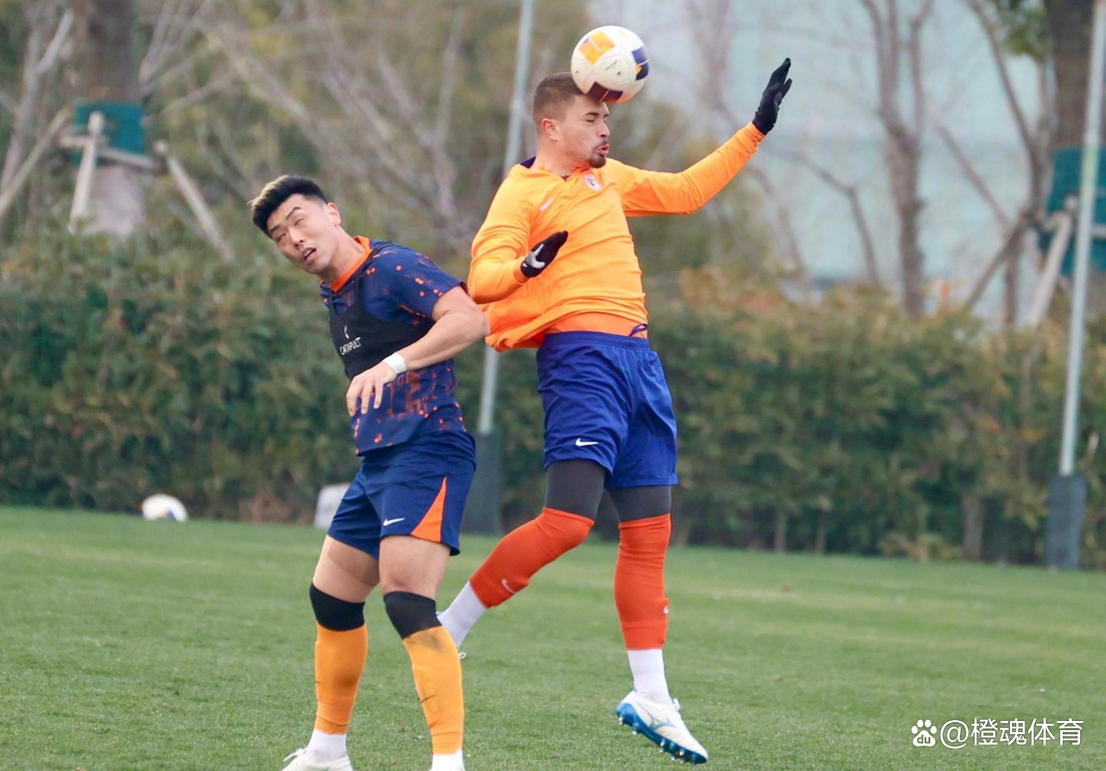 比赛中球队战术的运用备受关注 比赛中球队战术的运用备受关注