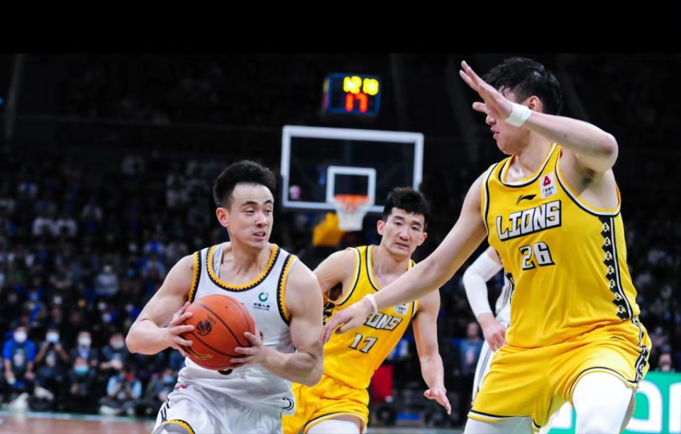 开云体育在线登录-教练员的战术调整成为比赛转折点