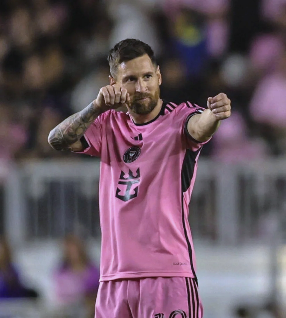 一场比赛中球员表现出色,获得当场最佳球员 一场比赛中球员表现出色,获得当场最佳球员