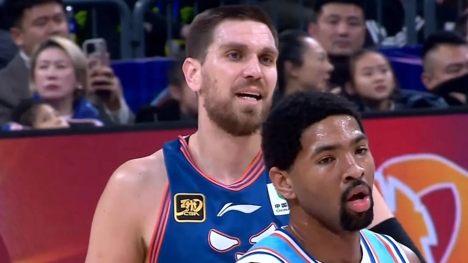 开云体育网页版登录入口-包含夏洛特队在近期比赛中战胜对手，展现出巨大潜力的词条