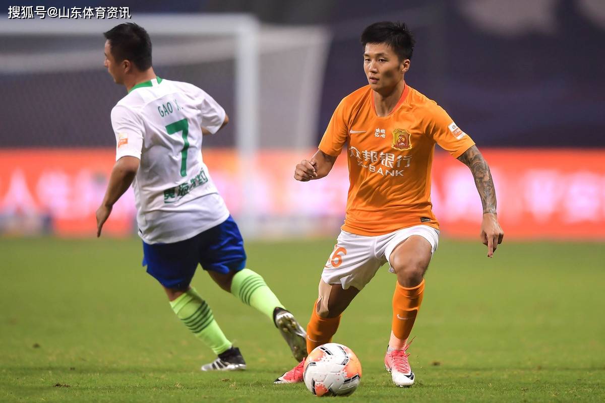 边锋神奇突破精彩表现，助力球队晋级