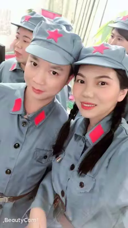 英勇女足球队在实力对比中脱颖而出