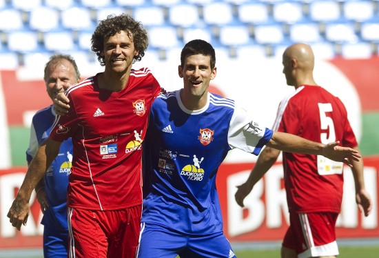 巴西球员受邀参加慈善赛助力环保的简单介绍 巴西球员受邀参加慈善赛助力环保的简单介绍