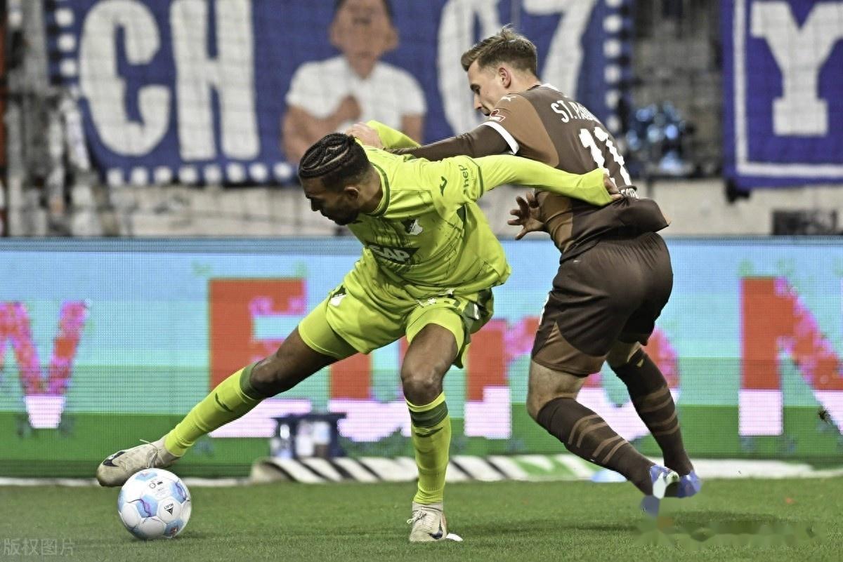 包含霍芬海姆击败对手,积分榜上逐渐登顶位置的词条 包含霍芬海姆击败对手,积分榜上逐渐登顶位置的词条