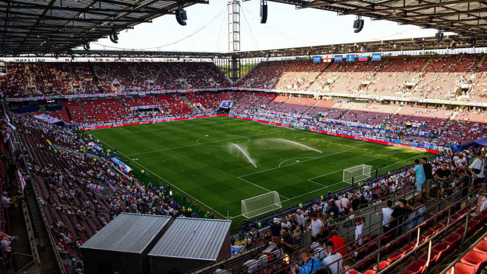 开云体育网页版-丹麦队大胜领跑，成功晋级欧洲杯资格赛