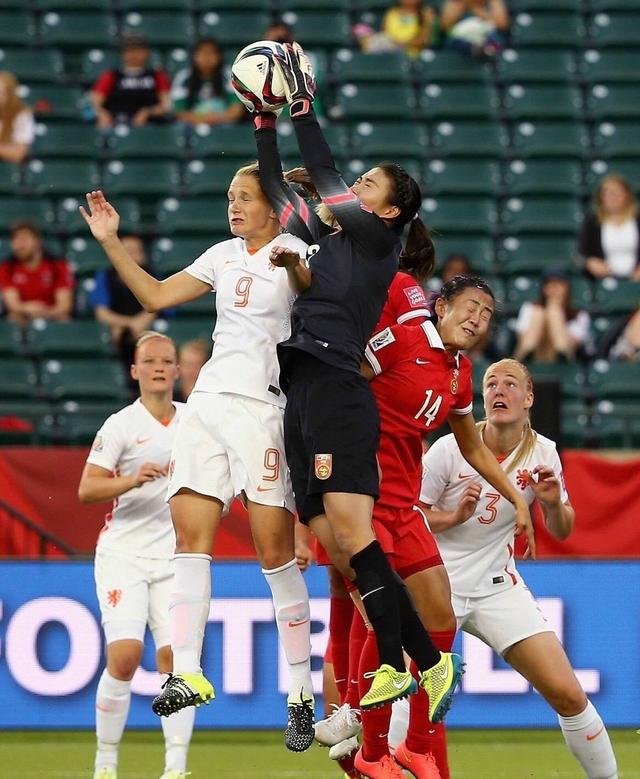 开云体育官网入口-包含女足巨星双料发挥出彩，攻守兼备领先对手的词条