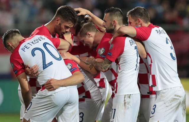 荷兰逆转战胜对手,晋级形势有机可乘 荷兰逆转战胜对手,晋级形势有机可乘