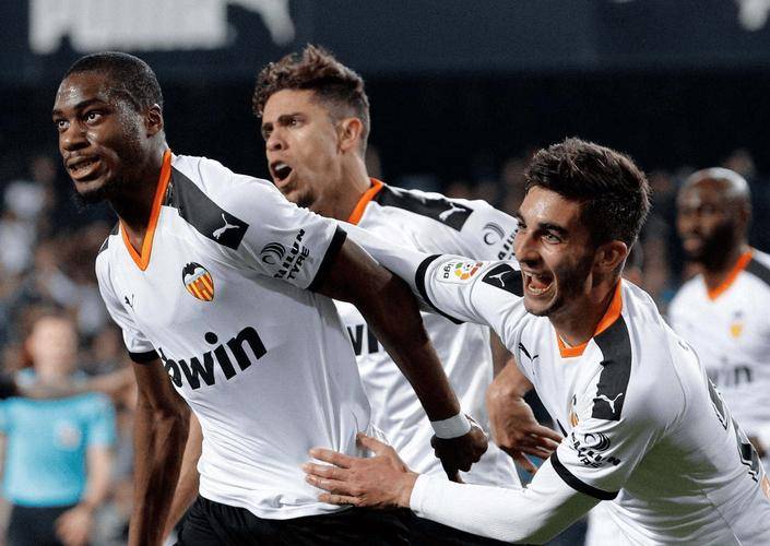 开云体育官方入口-包含瓦伦西亚连进球，战胜贝蒂斯结束连败的词条