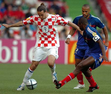 关于匈牙利队发挥出色，逼平法国队的信息