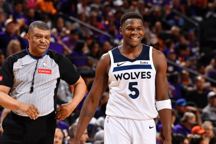 雄鹿队全队状态火热,雷霆队遭遇阻击能否突围 雄鹿队全队状态火热,雷霆队遭遇阻击能否突围